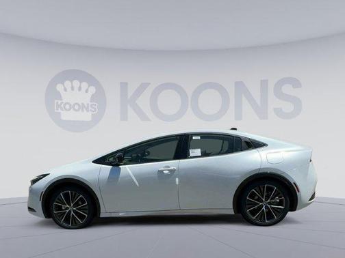 Wind Chill Pearl 2026 Toyota Prius XLE