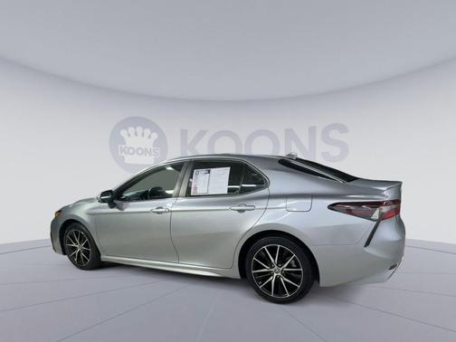 Celestial Silver Metallic 2023 Toyota Camry SE