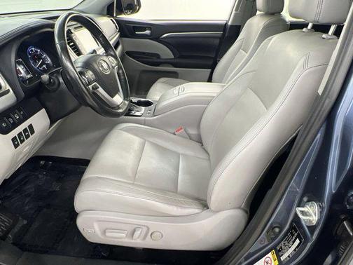 2019 Toyota Highlander Limited Platinum