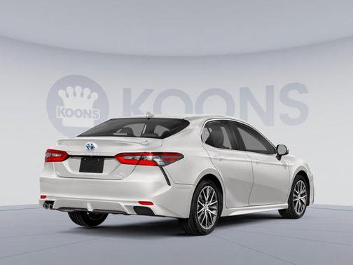 Super White 2021 Toyota Camry SE