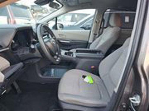 2023 Toyota Sienna LE