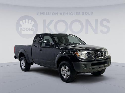 Photo 2 of 23 of 2017 Nissan Frontier S