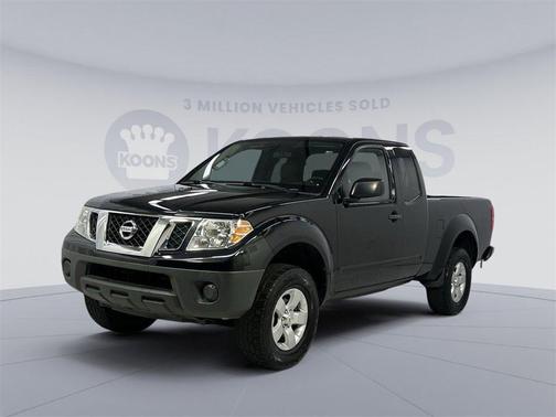 Photo 4 of 23 of 2017 Nissan Frontier S