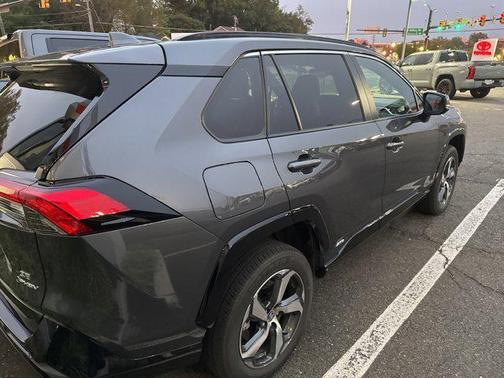 2025 Toyota RAV4 Hybrid SE