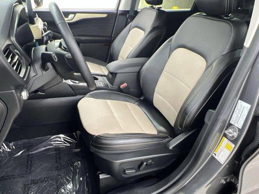 2021 Ford Escape Titanium