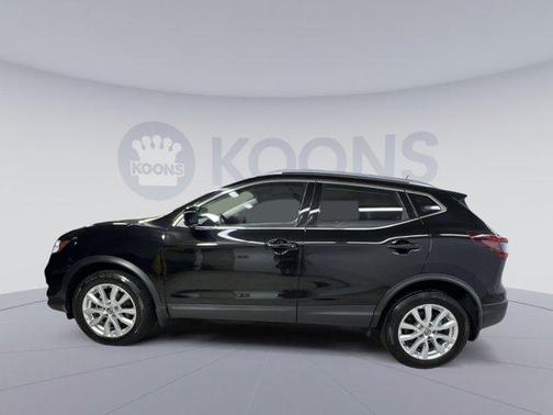 2022 Nissan Rogue Sport SV