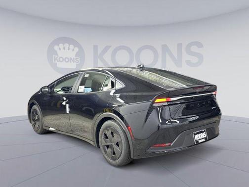 Midnight Black Metallic 2026 Toyota Prius Plug-In Hybrid SE