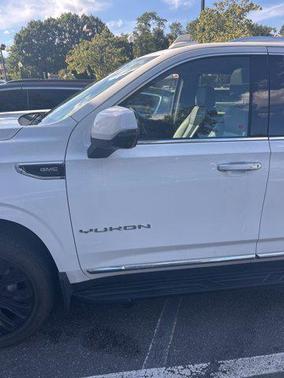 2022 GMC Yukon XL SLT