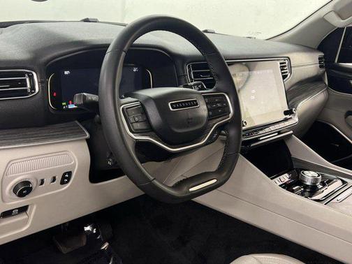 2023 Jeep Wagoneer L Series II 4x4