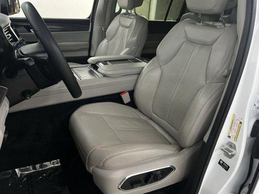 2023 Jeep Wagoneer L Series II 4x4