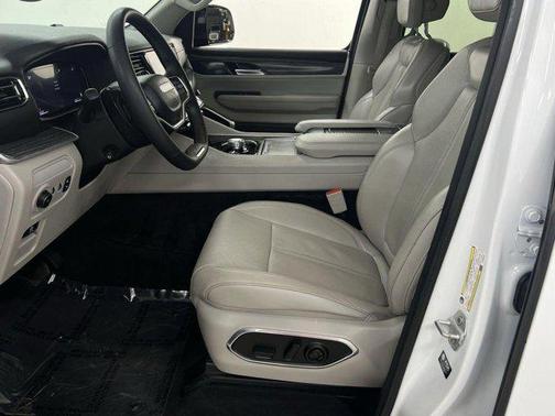 2023 Jeep Wagoneer L Series II 4x4