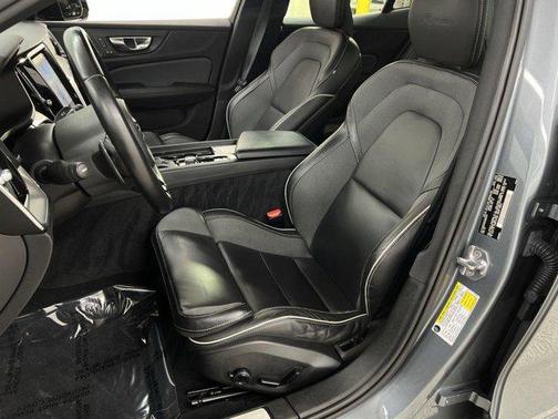 2019 Volvo S60 T5 R-Design