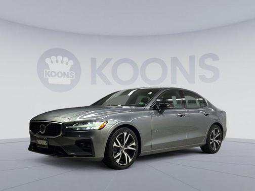 2019 Volvo S60 T5 R-Design