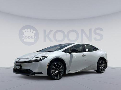 2025 Toyota Prius XLE