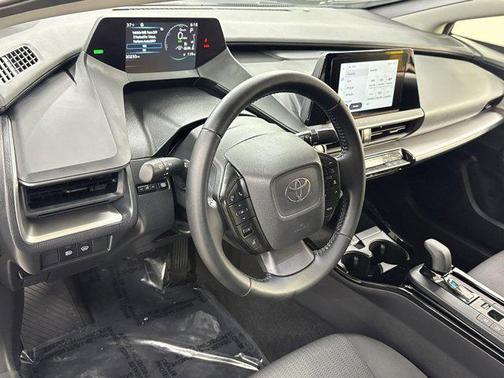 2025 Toyota Prius LE