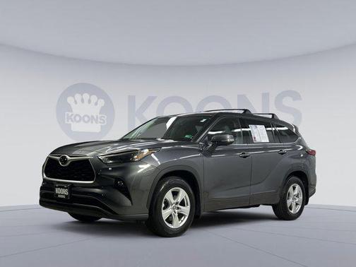 2022 Toyota Highlander LE