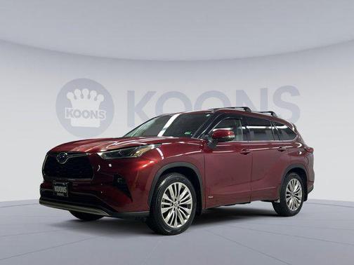 2022 Toyota Highlander Hybrid Platinum