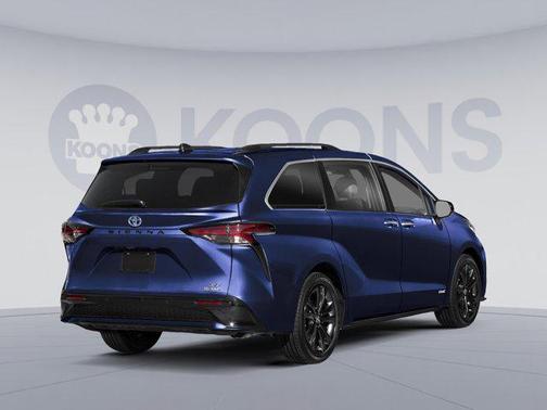 2025 Toyota Sienna XSE 7 Passenger