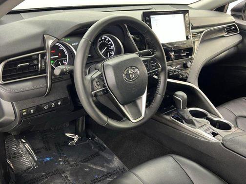 2024 Toyota Camry Hybrid XLE