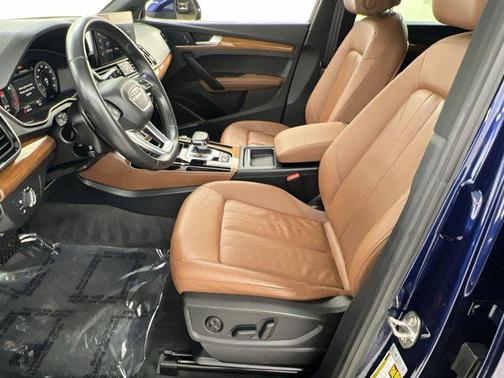 2022 Audi Q5 45 S line Premium Plus
