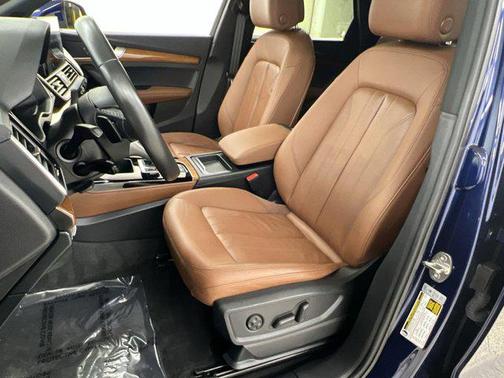 2022 Audi Q5 45 S line Premium Plus