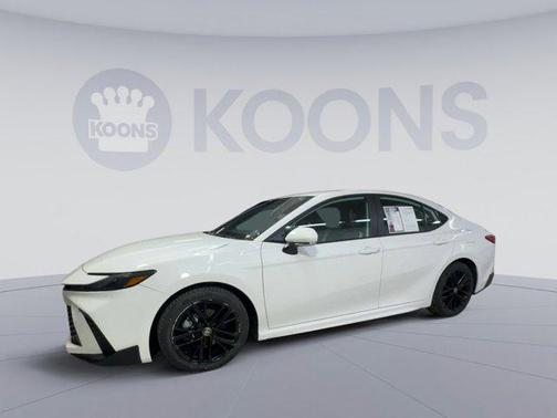 Ice Cap 2025 Toyota Camry SE