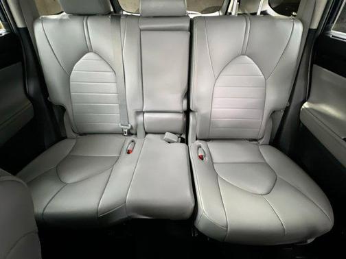 2020 Toyota Highlander Hybrid XLE