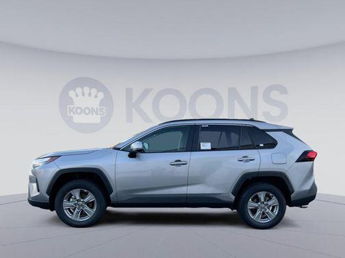 2025 Toyota RAV4 Hybrid XLE