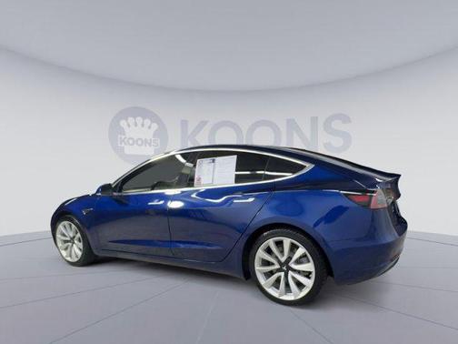 Deep Blue Metallic 2018 Tesla Model 3 Long Range