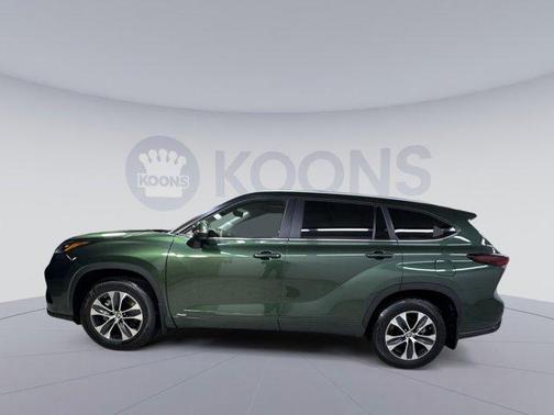 2025 Toyota Highlander Hybrid XLE