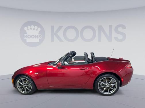 Soul Red Crystal Metallic 2022 Mazda MX-5 Miata Grand Touring