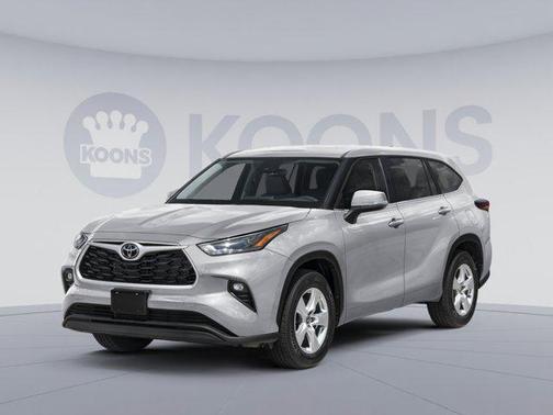 Celestial Silver Metallic 2025 Toyota Highlander LE