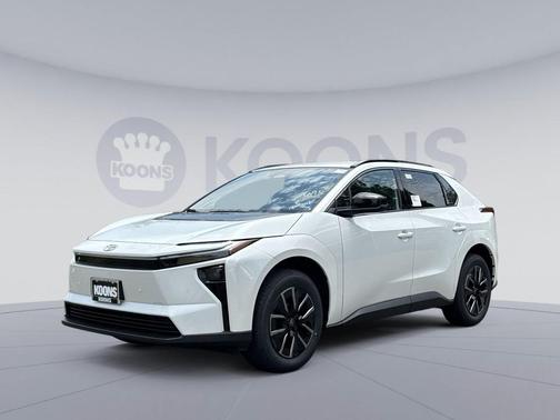 Wind Chill Pearl 2026 Toyota bZ XLE Plus