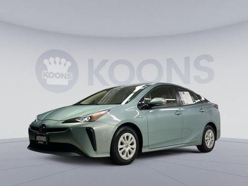 2019 Toyota Prius LE