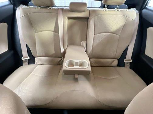 2019 Toyota Prius LE