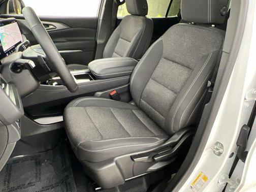 2024 Chevrolet Traverse LS
