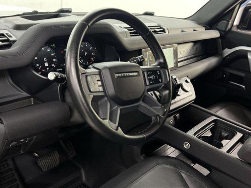 2023 Land Rover Defender 110 X-Dynamic SE