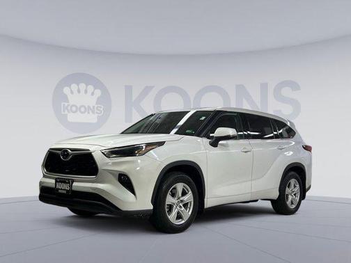 2022 Toyota Highlander LE