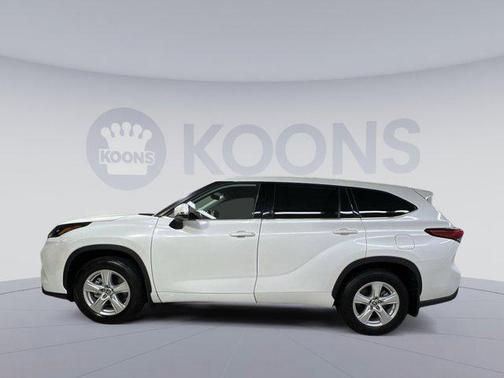 2022 Toyota Highlander LE