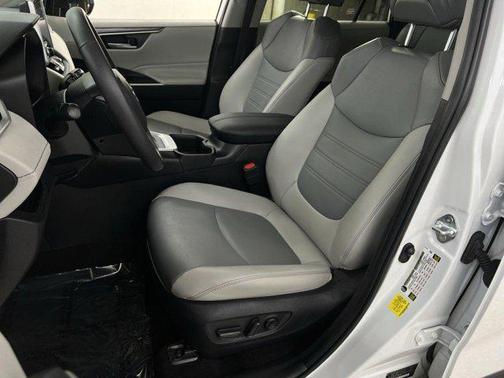 2023 Toyota RAV4 Hybrid XLE Premium