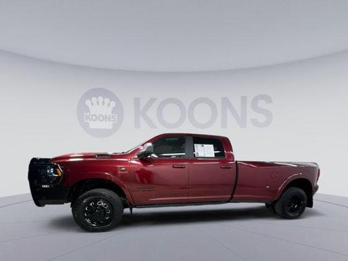 2022 RAM 3500 Limited Crew Cab 4x4 8' Box