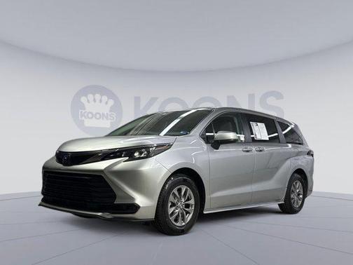 Celestial Silver Metallic 2024 Toyota Sienna LE