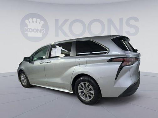 Celestial Silver Metallic 2024 Toyota Sienna LE
