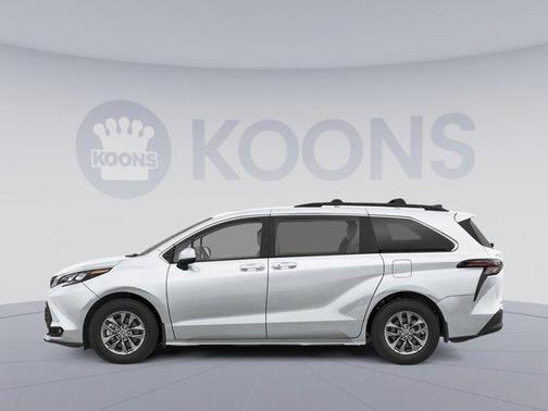 2026 Toyota Sienna XLE