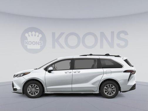 2025 Toyota Sienna XLE 7 Passenger