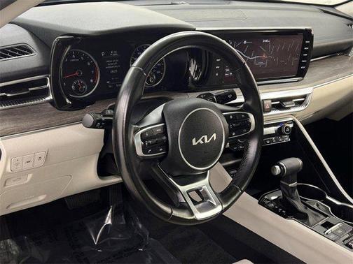 2022 Kia K5 EX