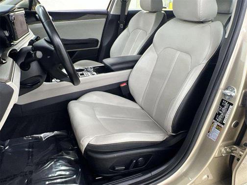 2022 Kia K5 EX