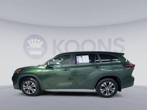 Cypress 2025 Toyota Highlander XLE