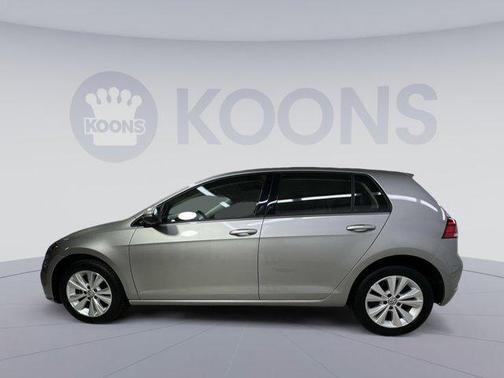2018 Volkswagen Golf TSI SE