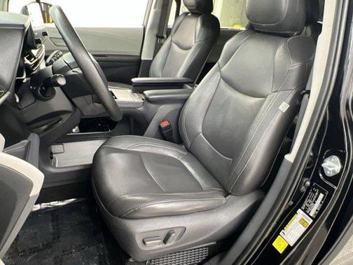 2021 Toyota Sienna LE